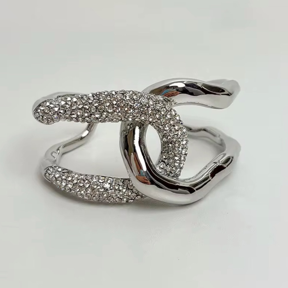 Solanales Silver Crystal Interlocked Cuff Bracelet Alexis Bittar STYLE  AP09